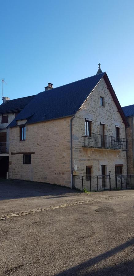 Le gîte de la Vieille Eglise de Coussergues Extérieur photo