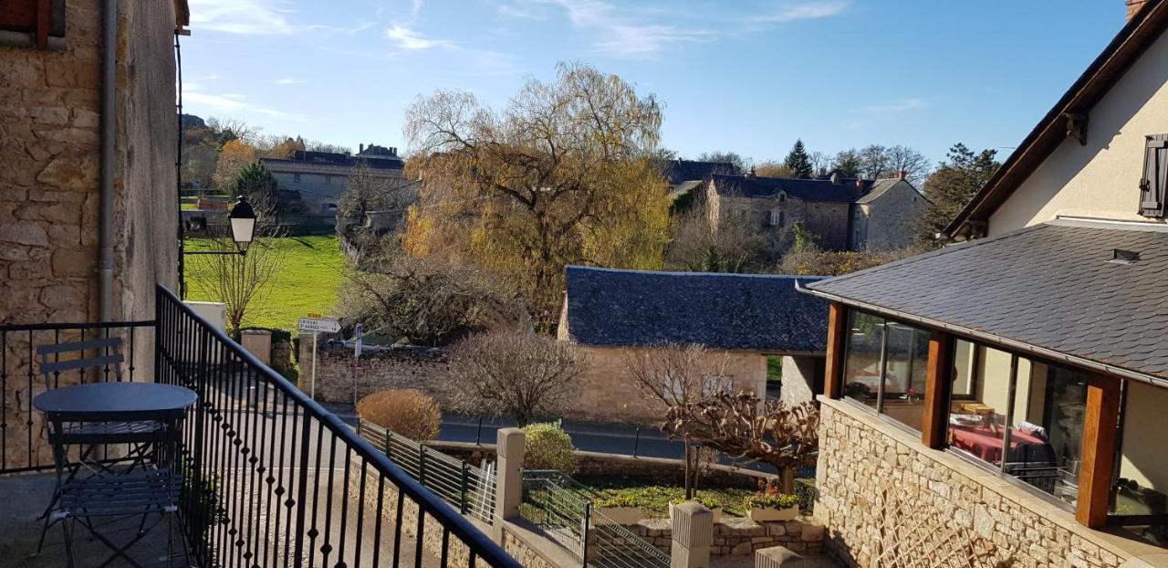 Le gîte de la Vieille Eglise de Coussergues Extérieur photo